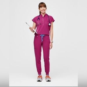 Figs Raspberry Sorbet Scrub Set